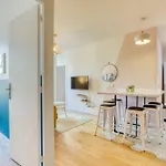 Pink Design 2Bdr Flat In The Heart Of Bastille