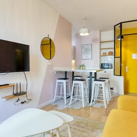 Pink Design 2bdr Flat In The Heart Of Bastille * Parigi