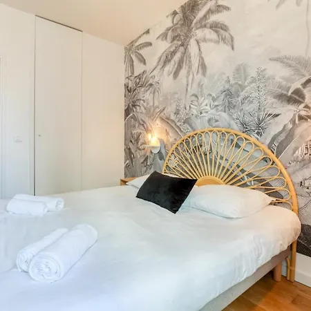 Pink Design 2bdr Flat In The Heart Of Bastille Parigi